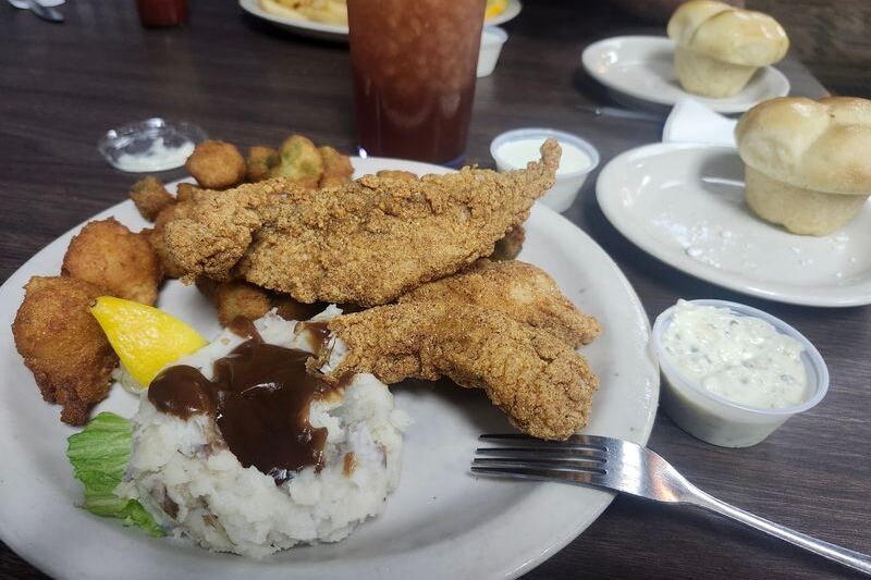 This Off-Highway Oklahoma Fish House Serves All-You-Can-Eat Catfish and Apple Fritters Worth the Drive