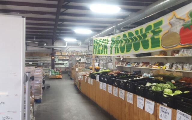 At This Family-Run Arizona Salvage Grocery, the Deals Change Every Week and Run 75% Off