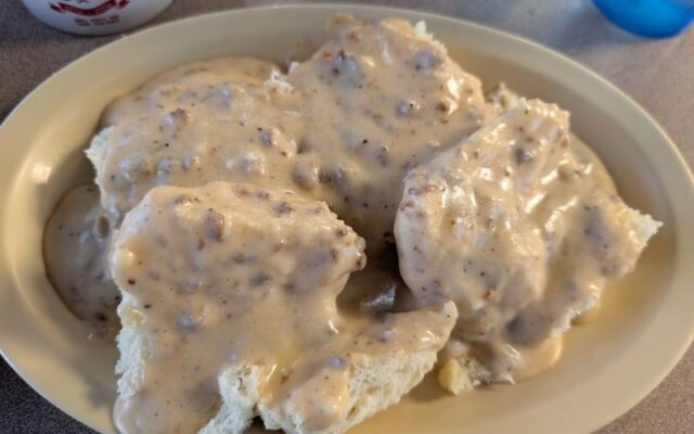 Oklahoma Regulars Fill This Diner For Biscuits Smothered In Your Pick Of 40 Gravies