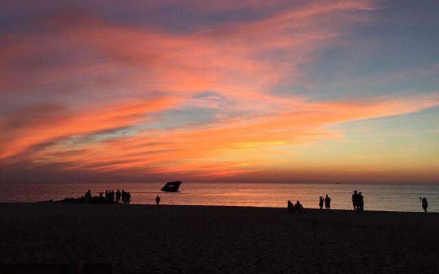This New Jersey Beach Has A Concrete Ship, Cape May Diamonds, And Bayfront Sunsets
