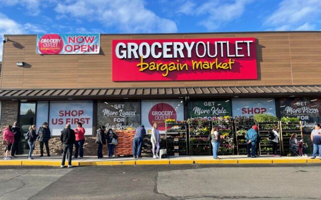 This Oregon Discount Grocery Sells Name Brands So Cheap Shoppers Ditch Their Regular Store in Awe