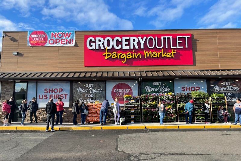 This Oregon Discount Grocery Sells Name Brands So Cheap Shoppers Ditch Their Regular Store in Awe