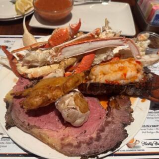 This California Casino Seafood Buffet Keeps All-You-Can-Eat Crab Legs and Lobster Coming Almost as Fast as You Can Eat Them