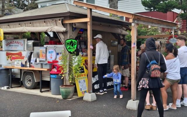 This Oregon Coast Hot Dog Stand Serves an Authentic Chicago Dog That Locals Treat Like a Hidden Gem