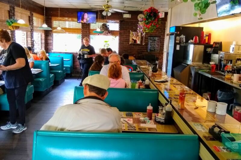 This Longtime Pittsburgh Diner Serves Classic Breakfasts and Homestyle Meals Without the Fuss