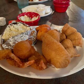 This Humble Country Fish Joint in Tennessee Fries All-You-Can-Eat Catfish Beside Its Own Ponds
