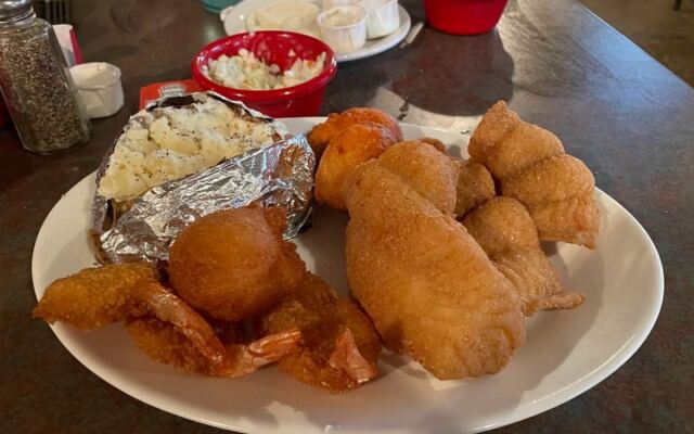 This Humble Country Fish Joint in Tennessee Fries All-You-Can-Eat Catfish Beside Its Own Ponds