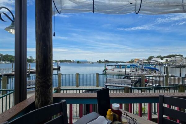 Pull Up a Stool at This Crystal River Restaurant and Watch the Shrimp Boats Dock as You Eat