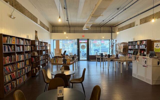 This Cozy Tennessee Bookshop Lets You Sip A Latte While You Browse Shelves Of Pre-Loved Books
