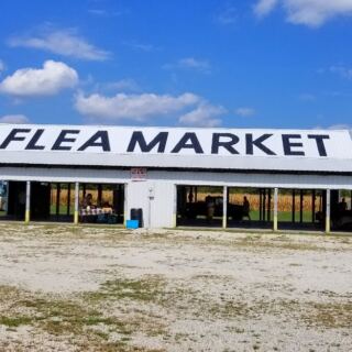 12 Massive Missouri Flea Markets and Antique Stores Treasure Hunters Love
