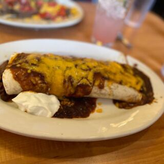 This Everett Spot Is Where Washington Goes For Hatch Green Chile And Portions Half-Again Too Big