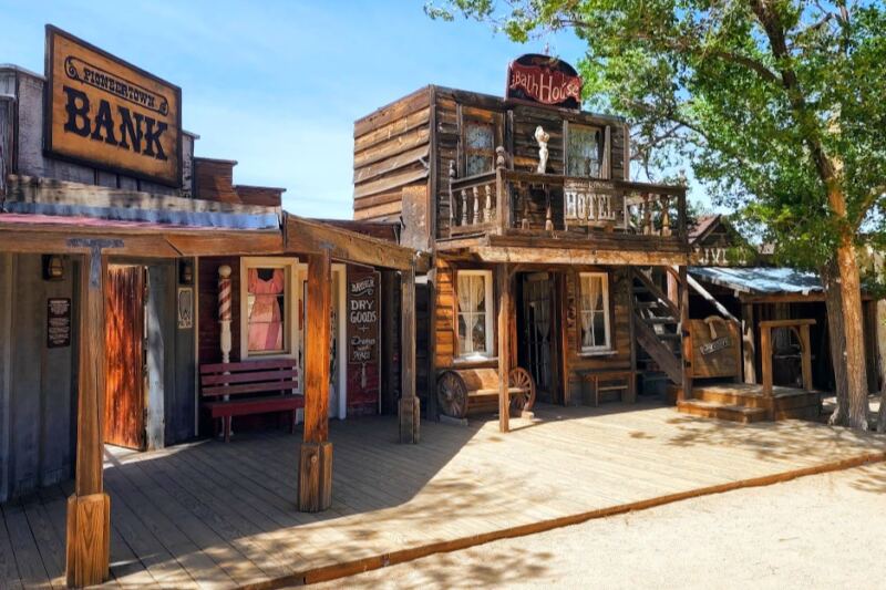 15 Blink-and-You’ll-Miss-It Towns That Are Actually Worth Stopping For