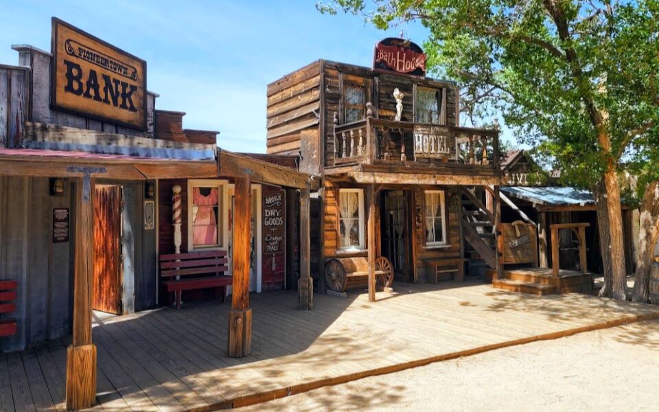 15 Blink-and-You’ll-Miss-It Towns That Are Actually Worth Stopping For