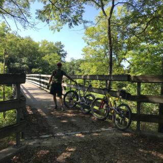 7 Illinois Bike Trails That Roll Through Woods, Meadows, And Sweet Stops Along The Way