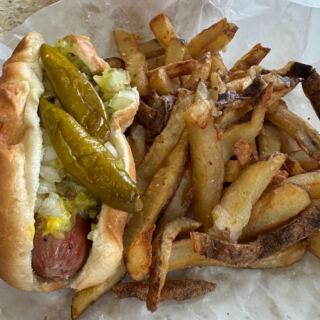 11 Illinois Hot Dog Stands That Nail The Chicago-Style Down To The Last Snap