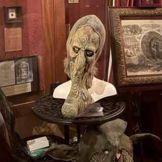 This New Jersey Museum Turns Ordinary Objects Into Eerie Stories You Lean In To Hear