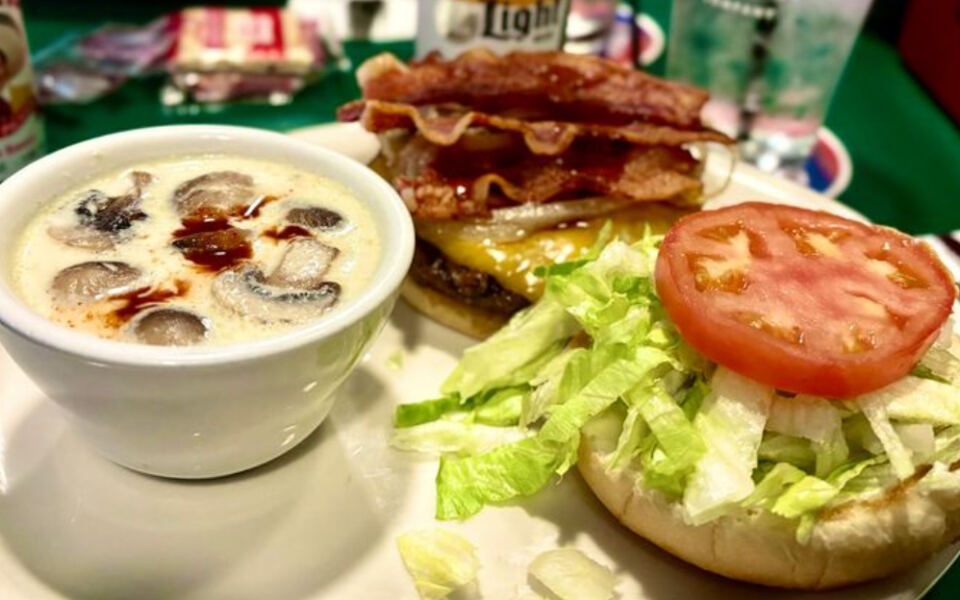 Issaquah Regulars Keep Coming Back to This Irish Tavern for Flavor-Packed Burgers and No-Frills Pub Charm