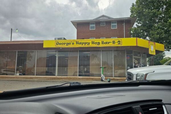 You Could Drive Right Past This Modest Oklahoma City BBQ Joint Where Pecan Smoke Hangs Over The Best Pulled Pork Around