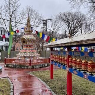 This Massachusetts Buddhist Temple Hides a Golden Hall of Statues Most Locals Never Expect So Close to Home