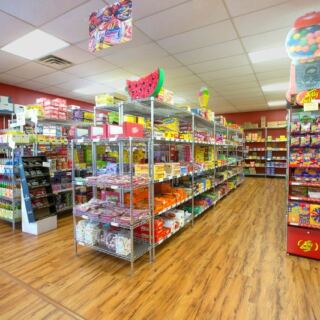 Walking Into This Old-Fashioned Ohio Candy Store Feels Like Being Eight Years Old Again