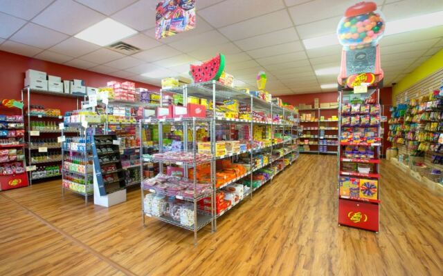 Walking Into This Old-Fashioned Ohio Candy Store Feels Like Being Eight Years Old Again