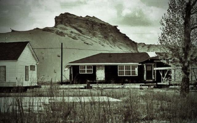 Once a Thriving Mining Town, Picher, Oklahoma Now Stands Empty Beside Mountains of Gray Chat