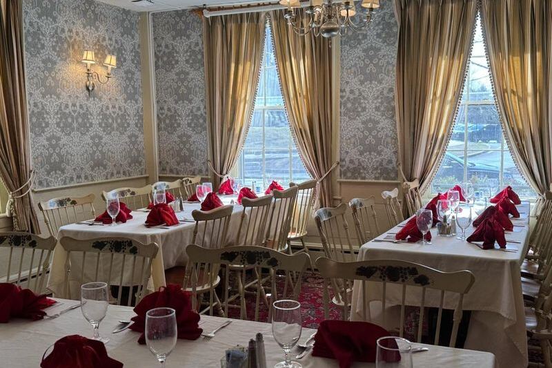 This Massachusetts Inn Dating to 1716 Serves Elegant Dinners Just a Mile From Concord’s Old North Bridge