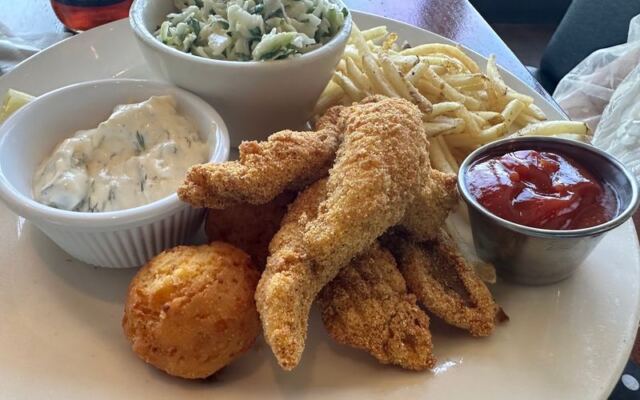 At This Lakefront Oklahoma City Restaurant, Dinner Comes With Lake Hefner Views