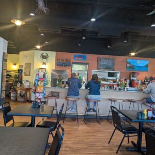 You’ll Watch Boats Pull Up at This Tennessee Marina Cafe With All-You-Can-Eat Friday Catfish