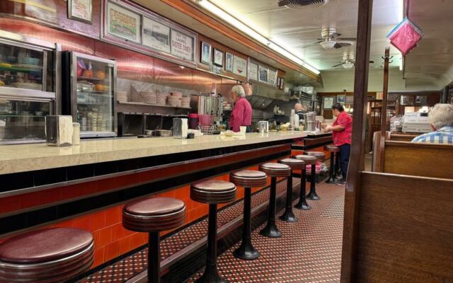 This Old-Time Diner In Maryland Has Been Serving Honest Homestyle Comfort Food For Nearly A Century