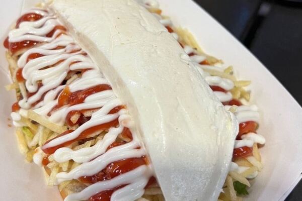 Slurp 36 Kinds of Chicago-Style Hot Dogs at This Orlando, Florida Legend