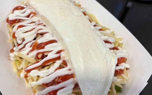Slurp 36 Kinds of Chicago-Style Hot Dogs at This Orlando, Florida Legend