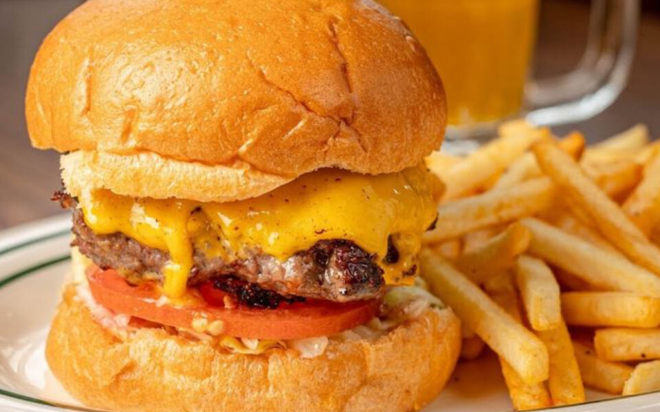 This No-Frills Tennessee Diner Has Been Serving The Same Legendary Burger Since 1927