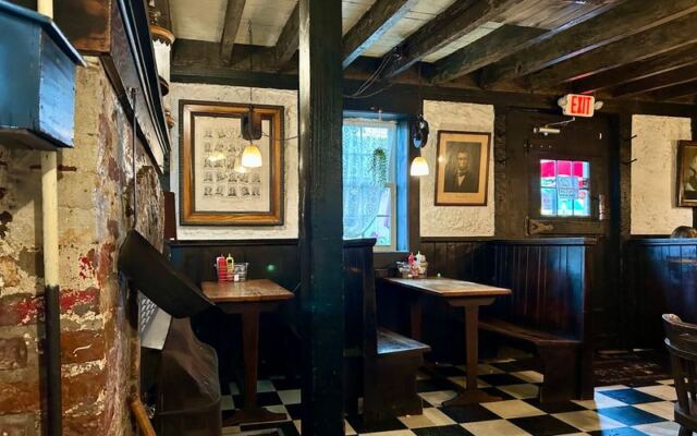 This Ohio Restaurant Makes You Forget What Century It Is The Moment You Step Inside