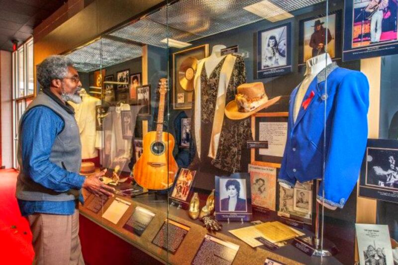 12 Arkansas Music Landmarks Connected to Johnny Cash, Elvis, and the Delta Sound