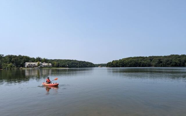 This Iowa State Park Surprises You With an 812-Acre Lake and a Swimming Beach Where the Water Is Gorgeous