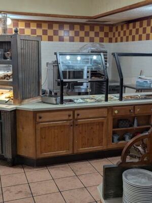 This Southern Oklahoma Buffet Feels Less Like a Restaurant and More Like a Family Tradition