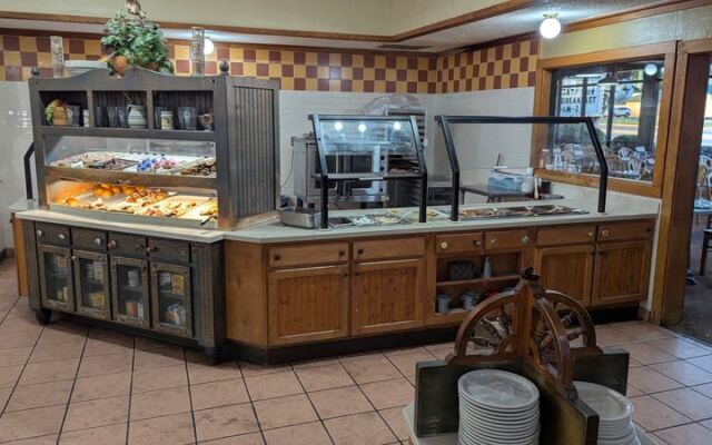 This Southern Oklahoma Buffet Feels Less Like a Restaurant and More Like a Family Tradition