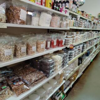 This Texas Pennsylvania Dutch Store Is So Loaded With Bulk Spices, Canned Goods, And Fried Pies You’ll Fill A Cart
