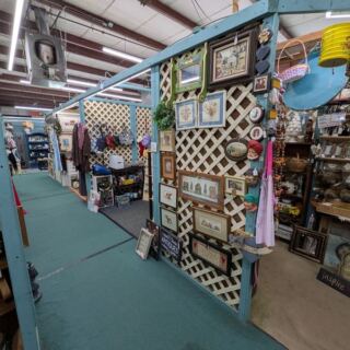 This New Jersey Vintage Co-Op Lets You Browse Booths and Save 20% With Cash