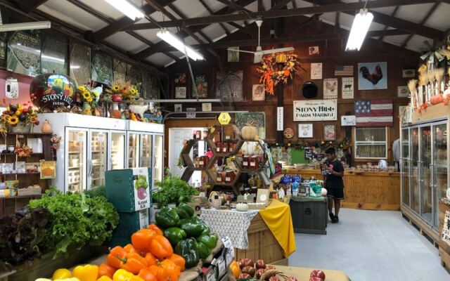 This Sprawling New Jersey Farm Market Has Huge Homegrown Veggies at Prices Shoppers Call Incredible