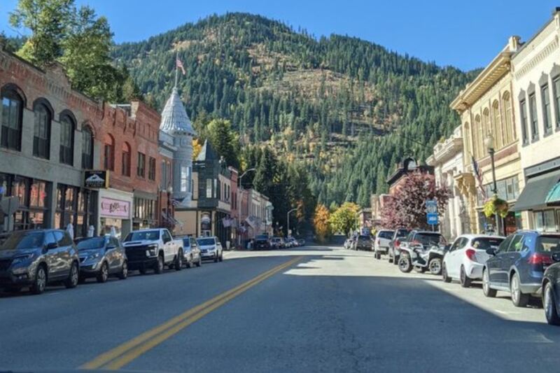 15 American Towns That Make You Want To Take The Long Way Home