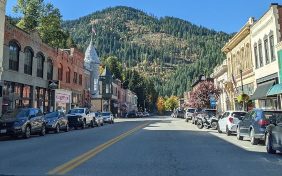15 American Towns That Make You Want To Take The Long Way Home
