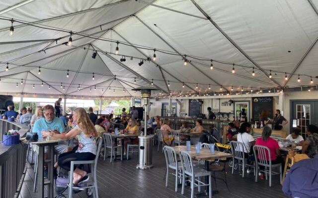 Pick Your Own Blueberries and Grab Fresh Pie at This Family Farm Near Plant City, Florida