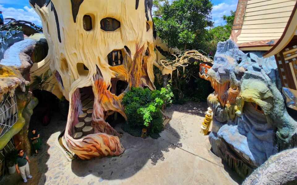 15 Extraordinary Places Built by People Who Refused to Think Small