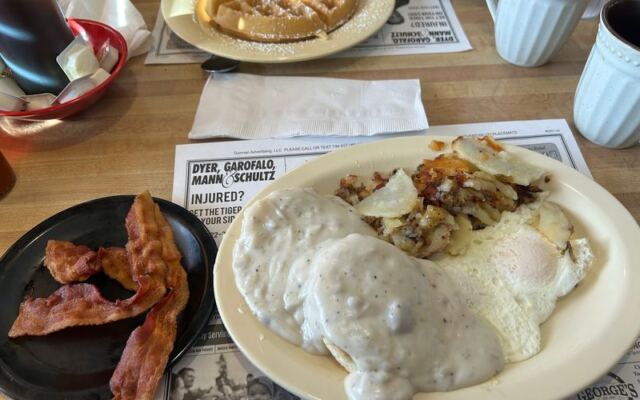 You Haven’t Really Started Your Morning Until You’ve Had The Biscuits And Gravy At This Ohio Gem