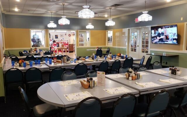 This Swedish Diner In Rockford Has Served Plate-Sized Pancakes With Lingonberries For Decades