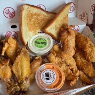 13 Arizona Fried Chicken Joints Locals Line Up For Again and Again