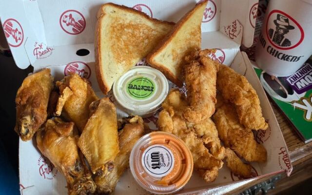 13 Arizona Fried Chicken Joints Locals Line Up For Again and Again