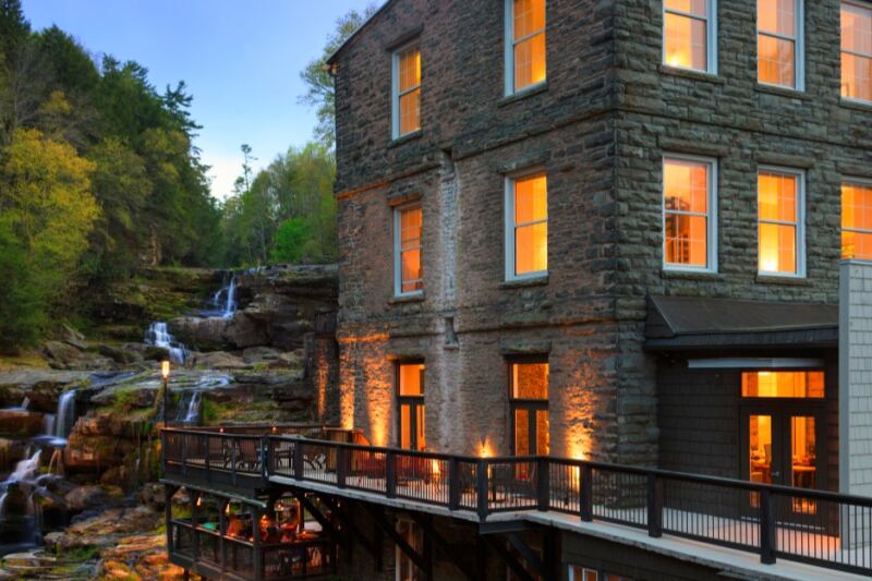 12 Beautiful Pennsylvania Inns and Lodges Perfect for a Cozy Weekend
